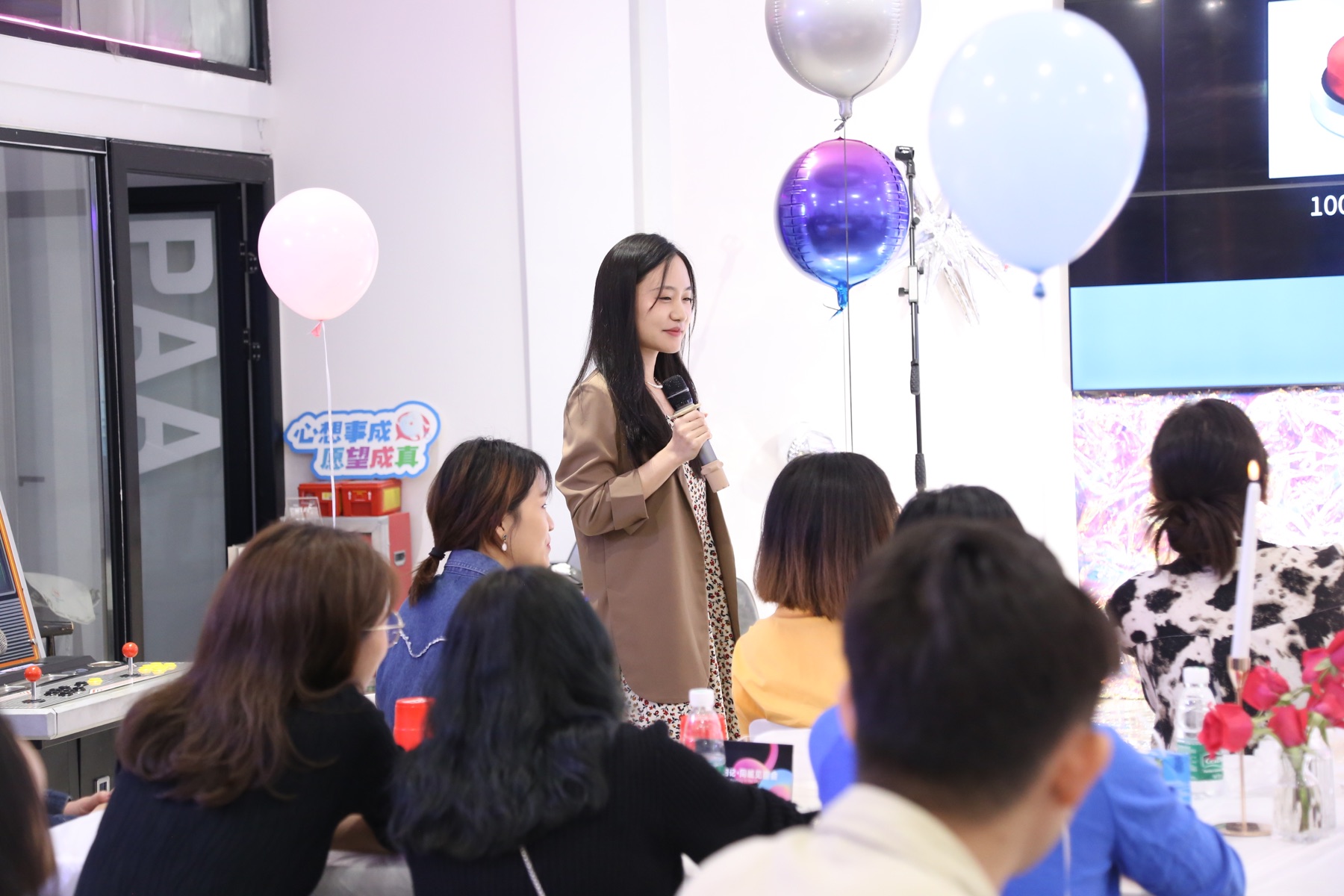 在交流和反馈里，继续学习。